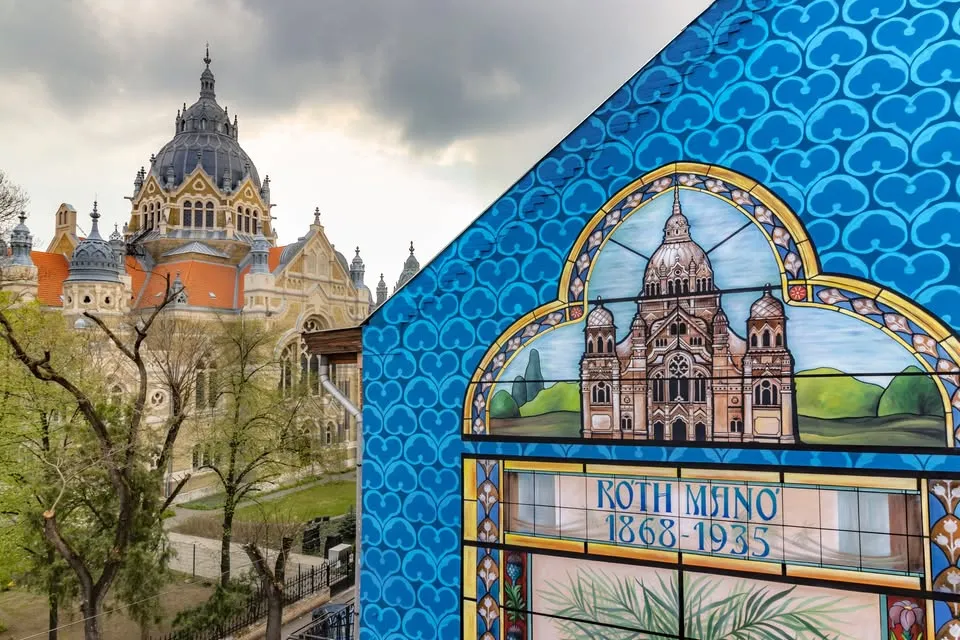 Walking in the History of Jewishism in Szeged